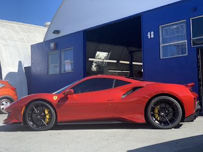 Negocio D And K Collision Repair Center, Inc.