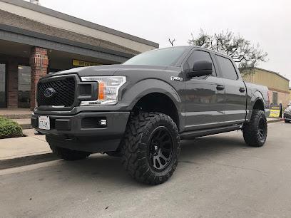 Negocio Grease Monkeys Customs, Window Tinting &Amp; Detailing