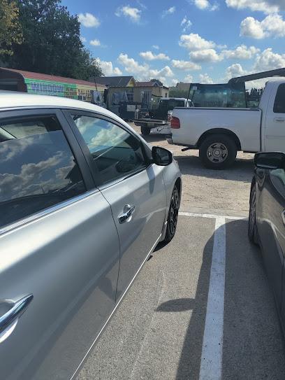 Juan's Auto Glass