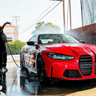 Lion Hand Car Wash