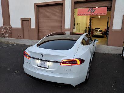 Negocio P &Amp; H Auto Glass And Recalibration Llc