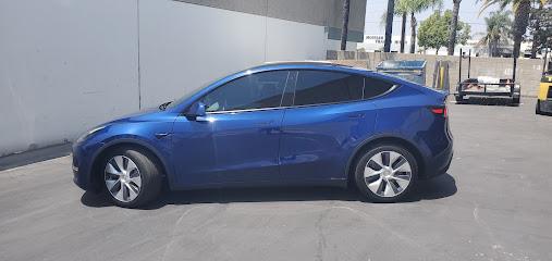Negocio Quality Tinting &Amp; Screens Inc