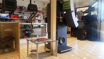 Negocio Revelation Car Audio
