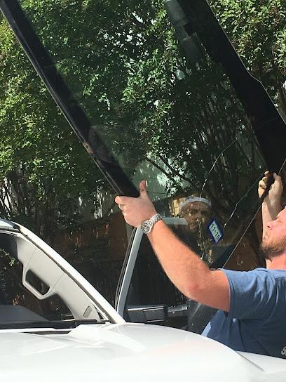 Negocio Aaron Auto Glass And Tint