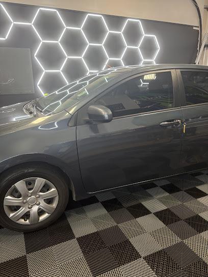 Negocio Lewolf Window Tint And Film Solutions