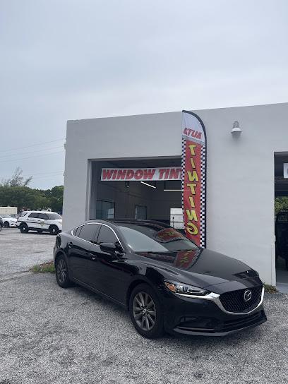 Negocio Palm Beach Tint & Auto Customs
